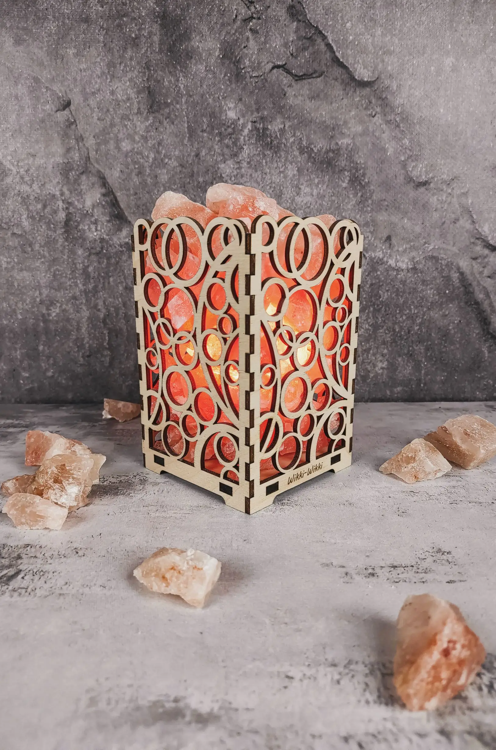 Соляная лампа для профилактики ОРВИ ночник дома |