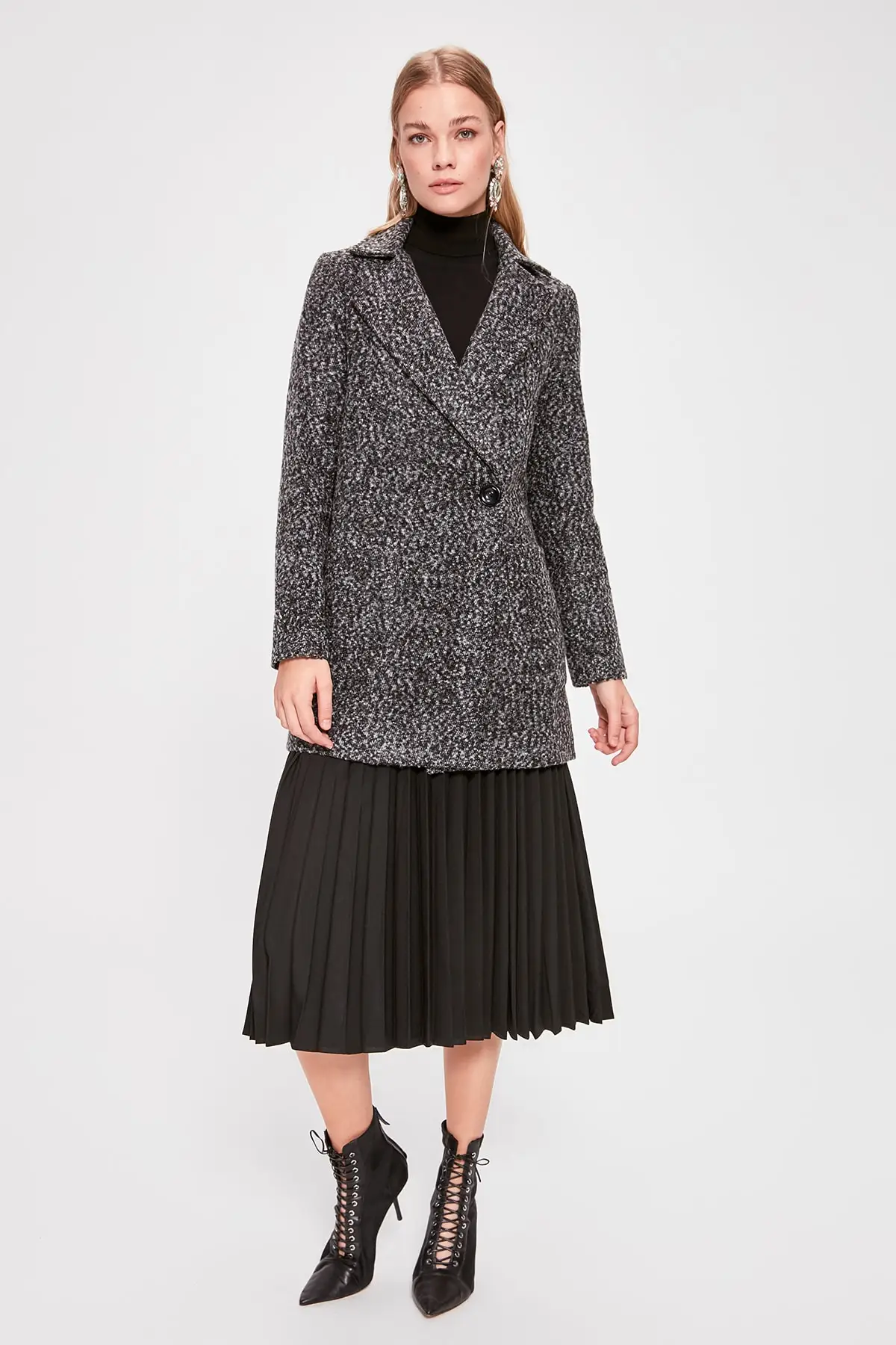 Trendyol Front Single Button Boucle Stamp Coat TWOAW20KB0093