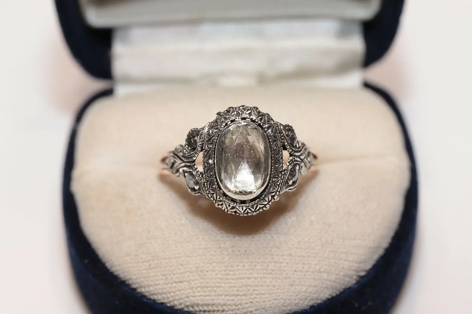 

ANTIQUE ORIGINAL 8K GOLD NATURAL ROSE CUT DIAMOND DIAMOND DECORATED RING