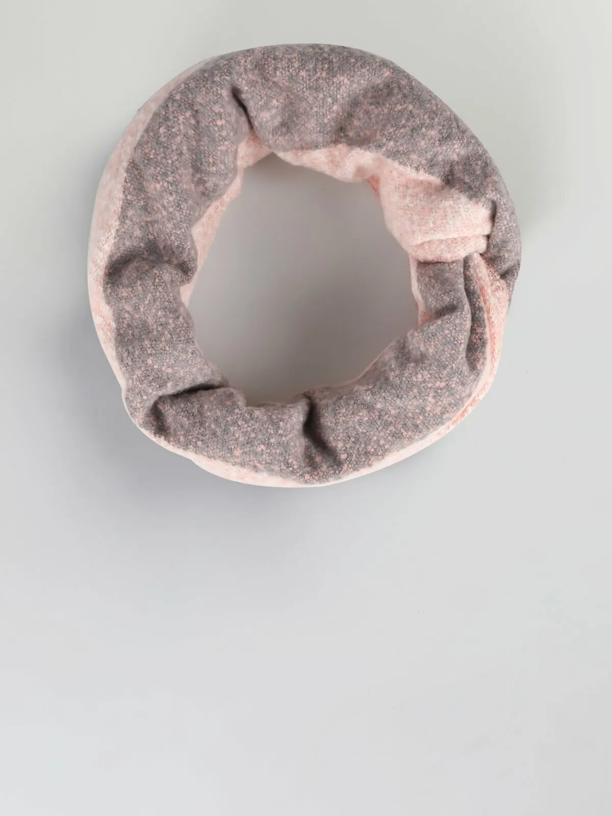 Woman Shawl CL1045774