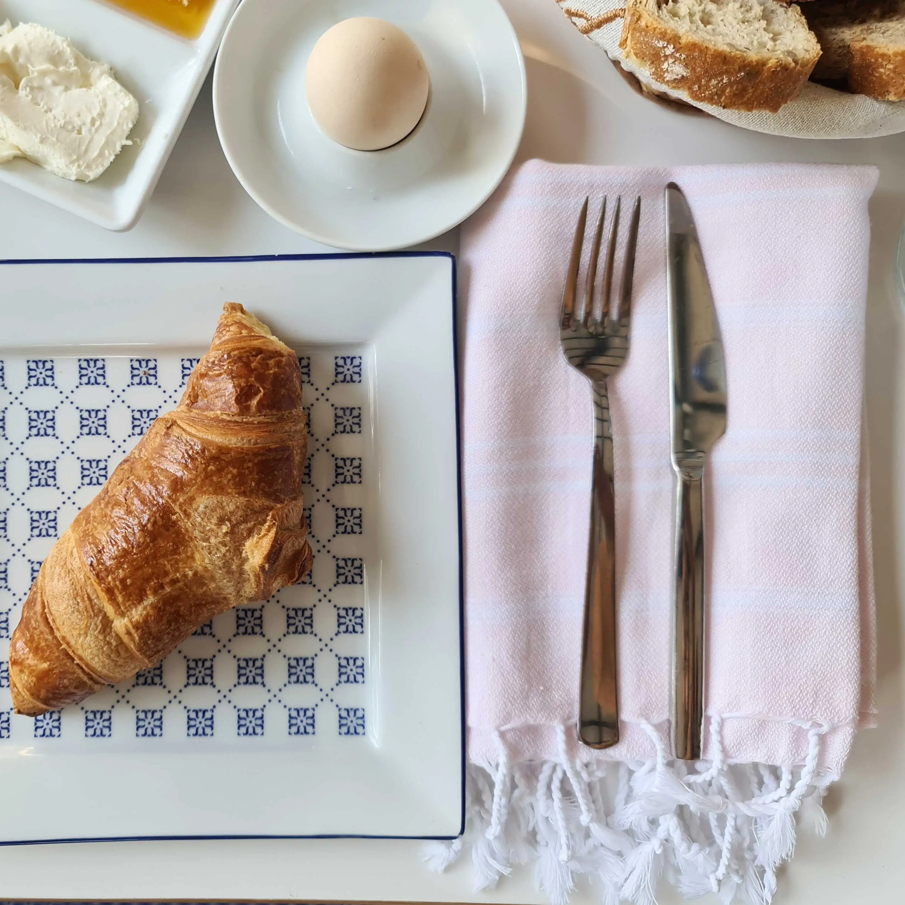 Полотенце CACALA в полоску с бахромой для рук и лица