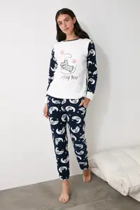 Пижамный комплект из мягкой ткани Trendyol THMAW21PT0836