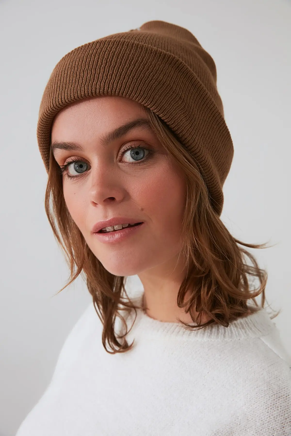 Берет сиреневый с верблюдом 2 фута |