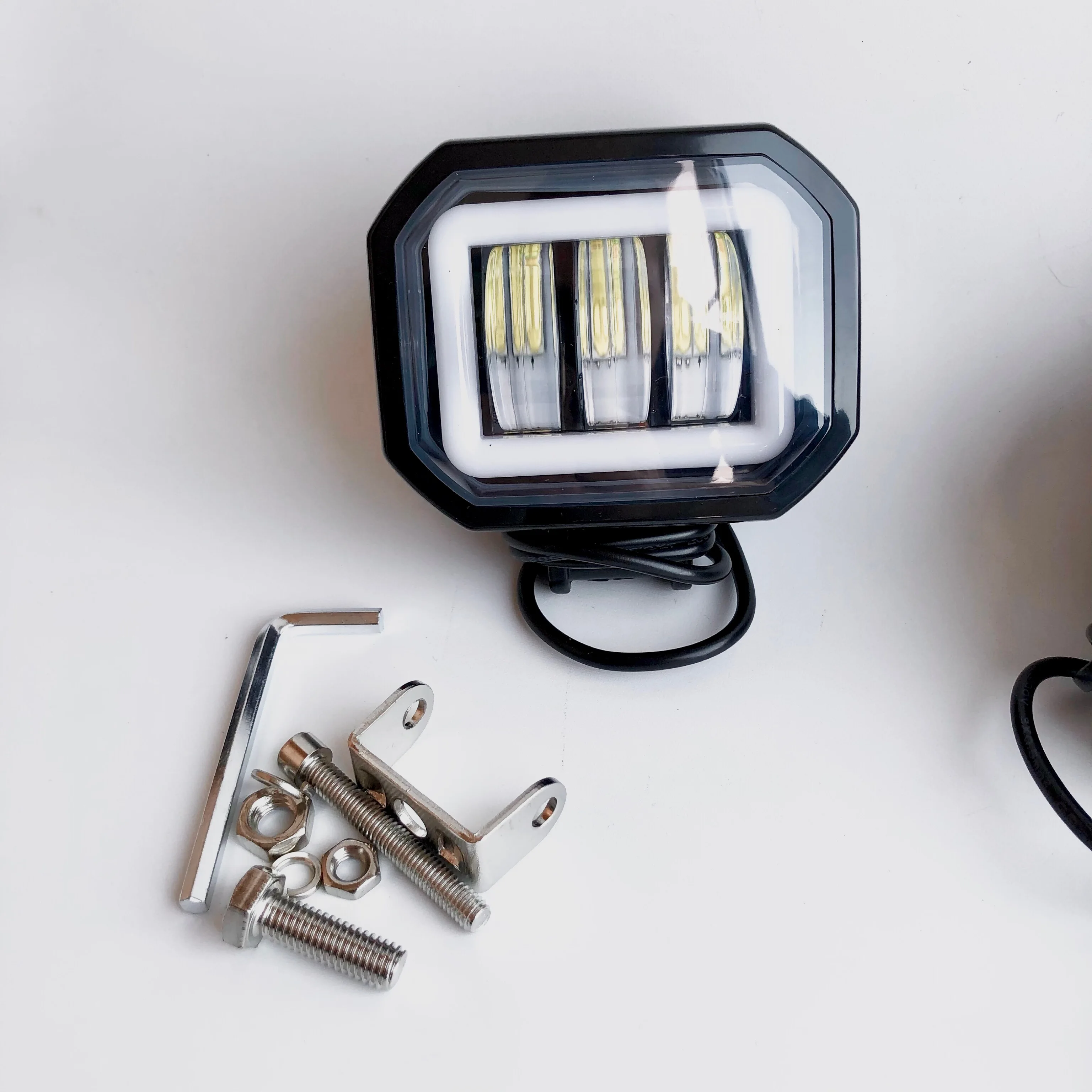 Противотуманная фара Arctic V3+ 12 80V квадратная или круглая для электросамокатов и