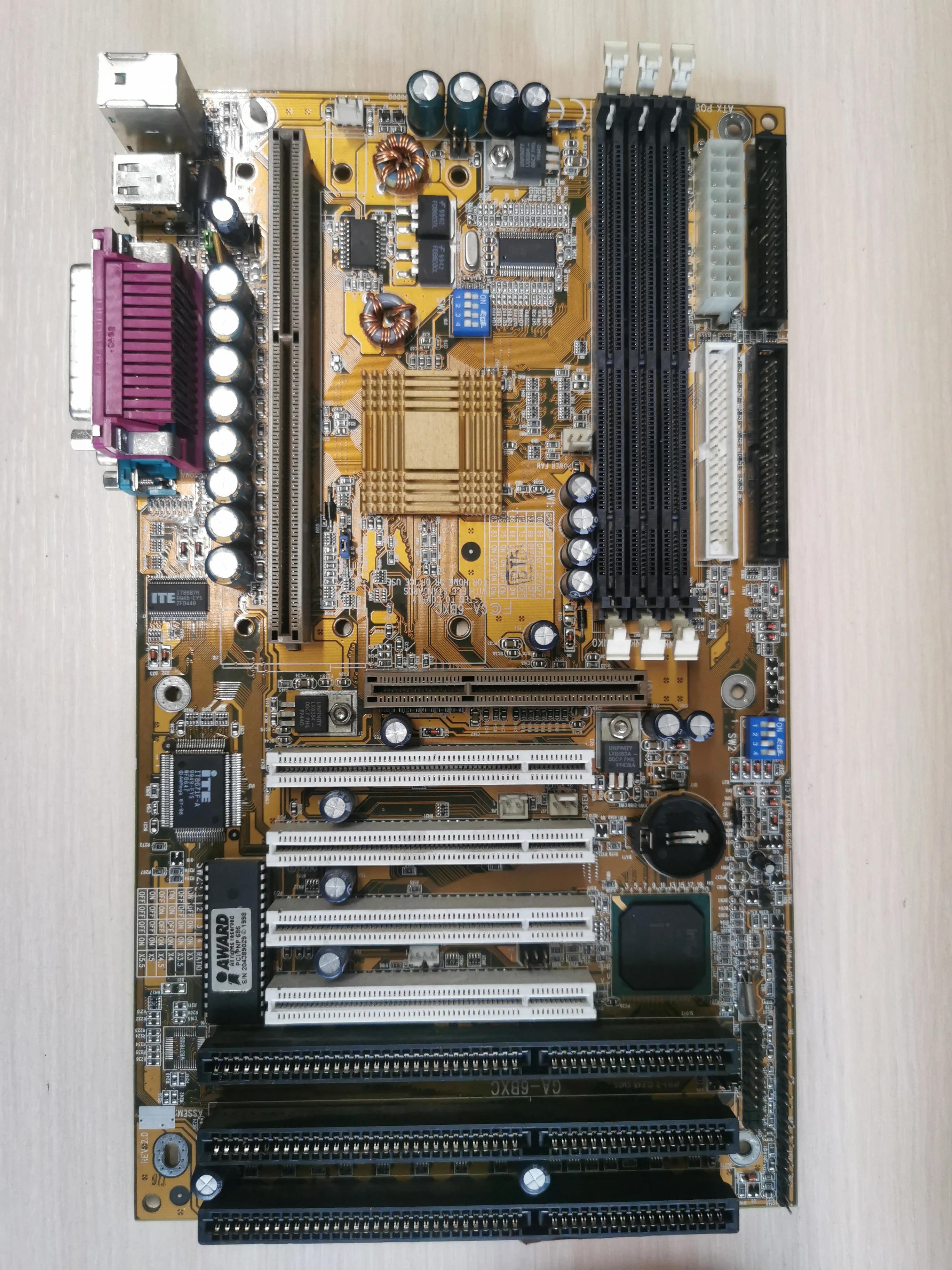 Ская ская GA-6BXC Gigabyte Technology слот 1 Intel | Компьютеры и офис