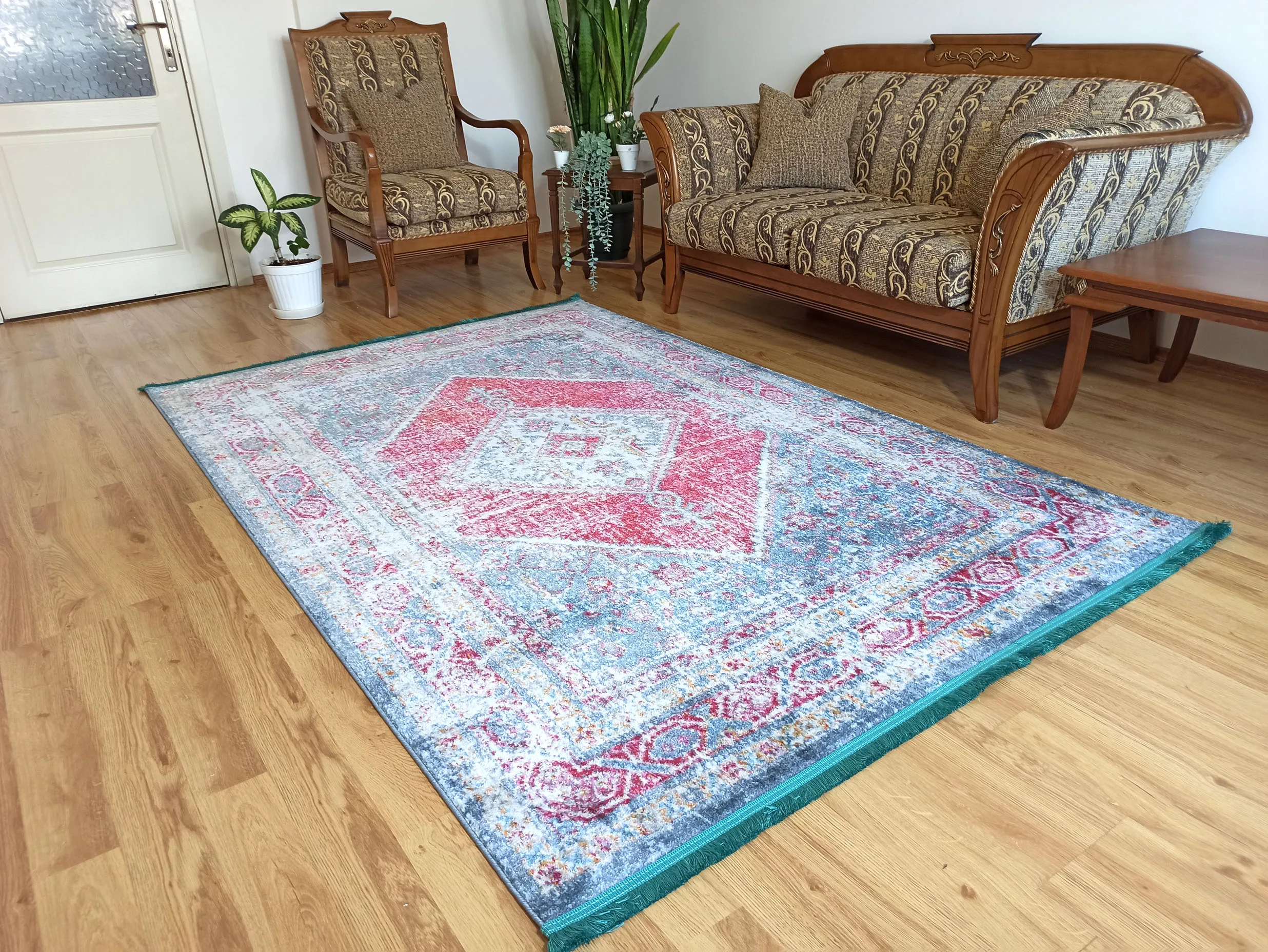 

Persian Heriz Green Red Rug, Geometric Floral Ethnic Medallion Rugs, Traditional Rug, Boho Faded Distressed design, Living Room