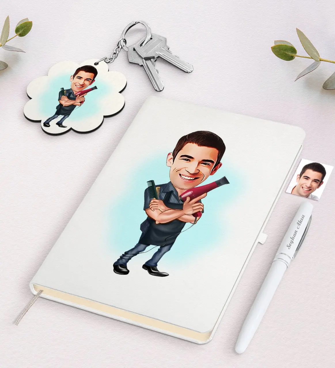 

Personalized Men 'S Barber Caricature Of White Notebook pen And Keychain Gift Set Reliable Quality Gift Casual design