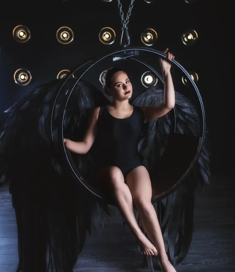 Черные ангельские крылья Малефисента