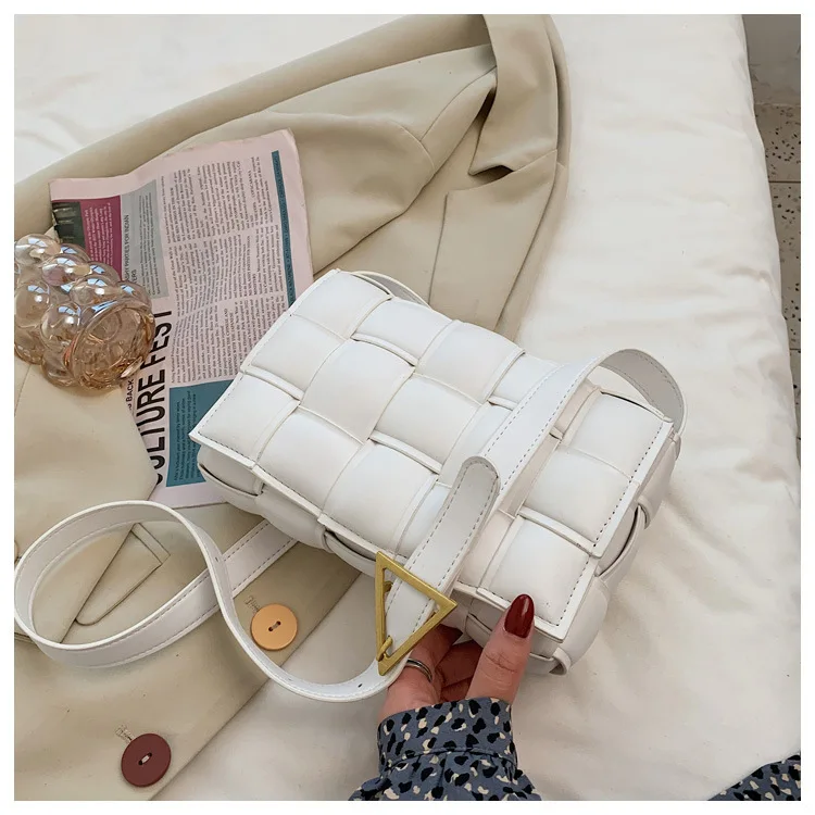 

Solid Color Fashion Shoulder Handbags 2021 New Female Travel Cross Body Bag Weave Small PU Leather Crossbody Bags For Women