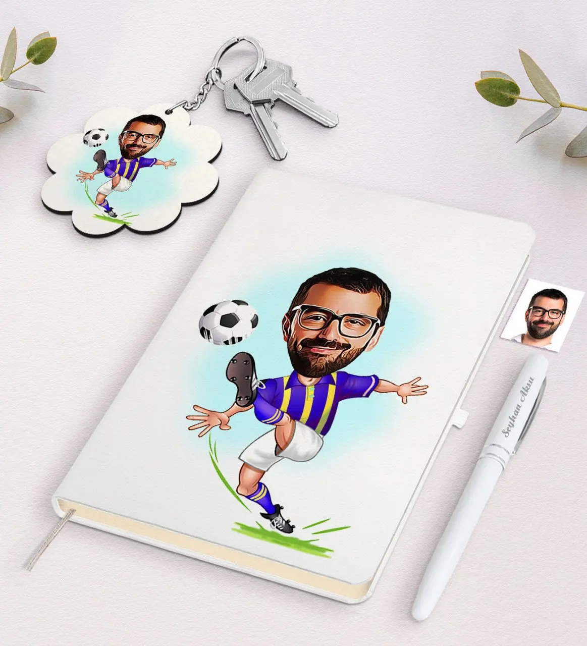 

Personalized Yellow Navy Blue Football Player Caricature Of White Notebook pen And Keychain Gift Set Reliable Quality Gift Daily