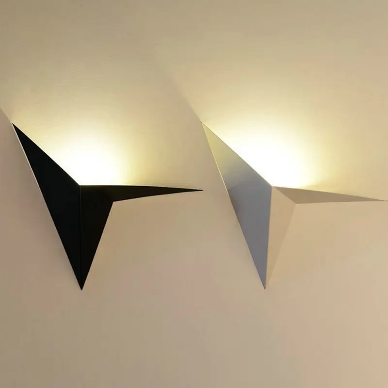 Modern Black White LED Wall Lamp Indoor Creative Triangle Light Simple Bedroom Sanctum Aisle Stair Lighting | Лампы и освещение