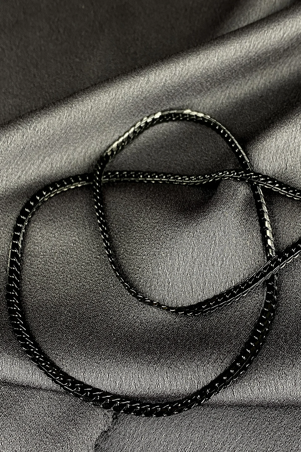 

Flat Detailed Model Black Color 316L Stainless Steel Chain 65cm Necklace