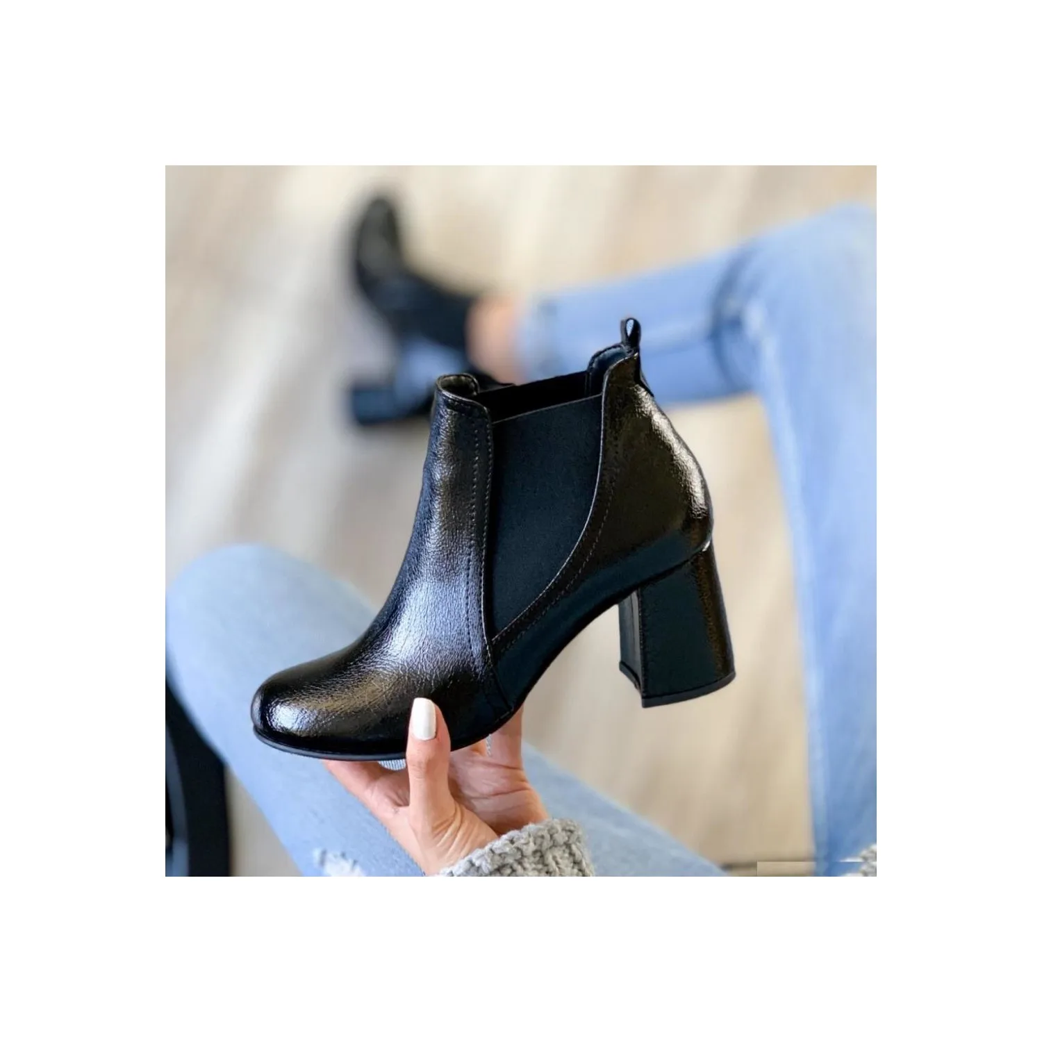 

Limoya Arely Black Wrinkled Patent Leather Fitted and Short High-Heeled Boots