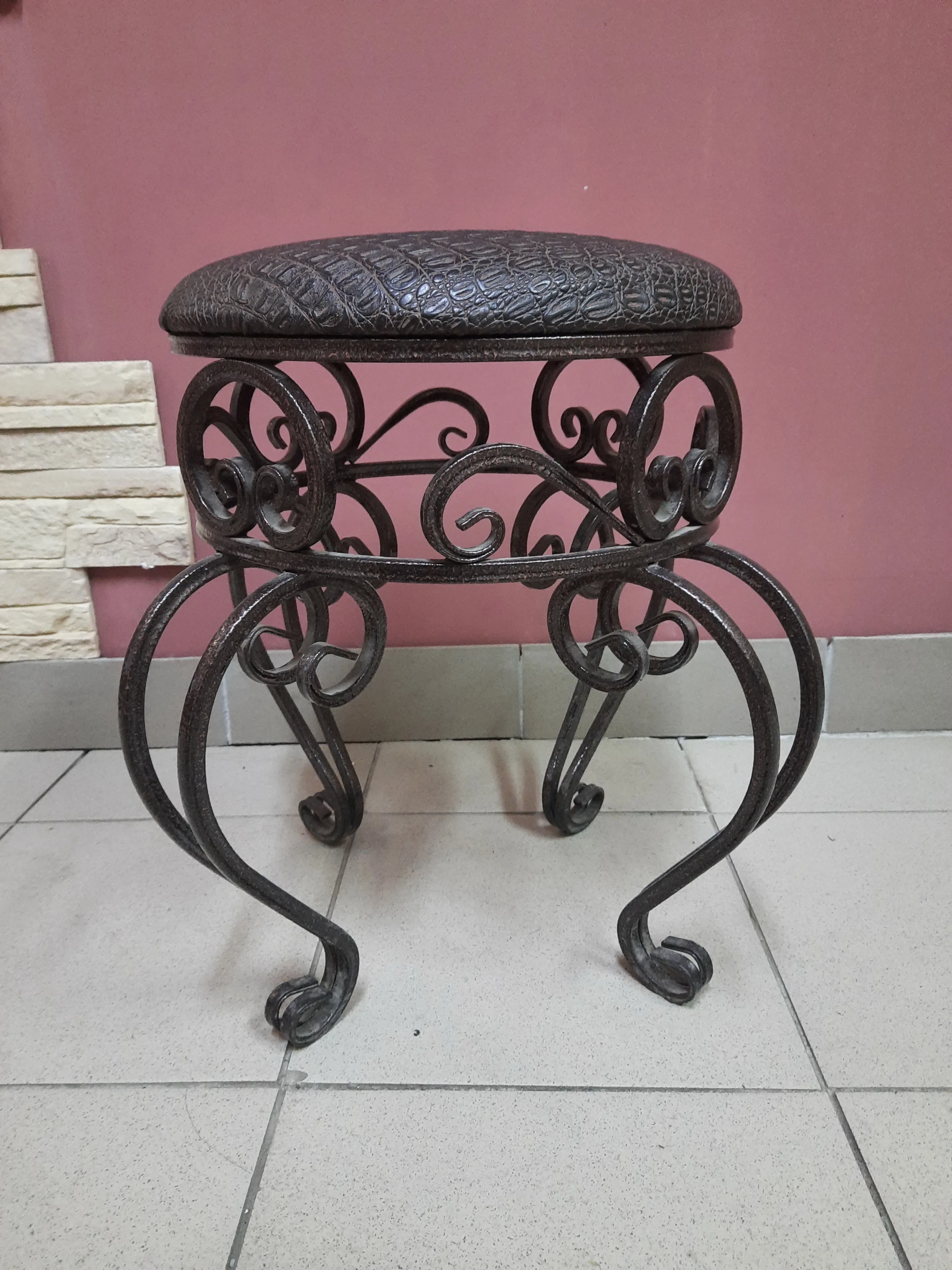 Табурет кованый |