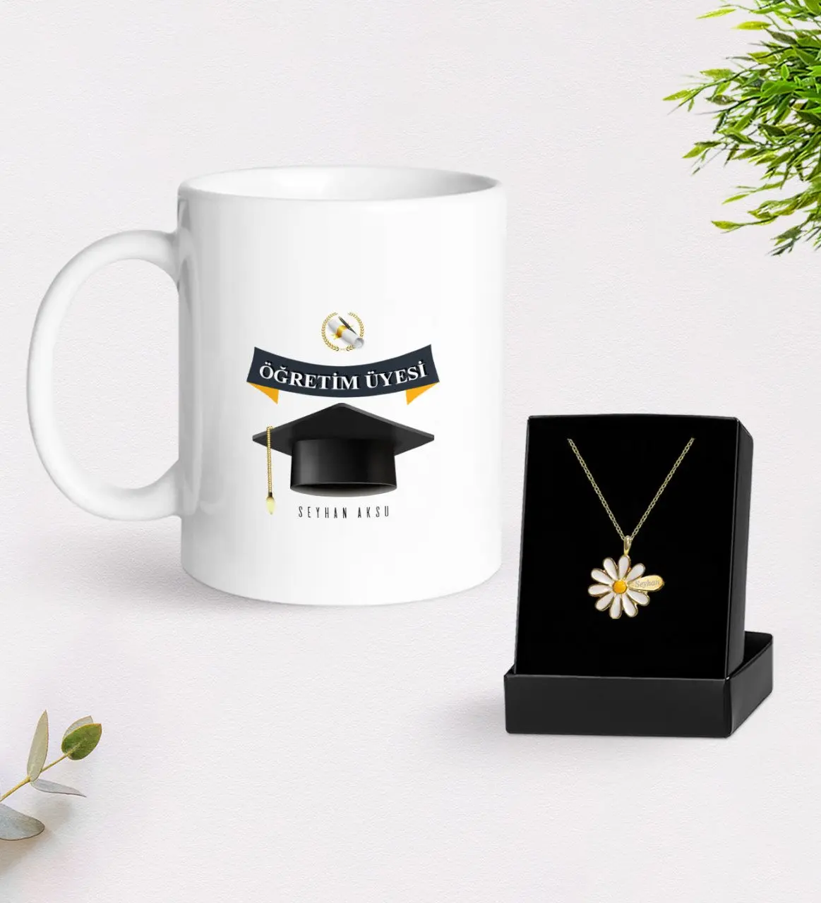 

Персонализированные преподаватель белая кружка и ожерелье Маргаритка подарок Seti-1