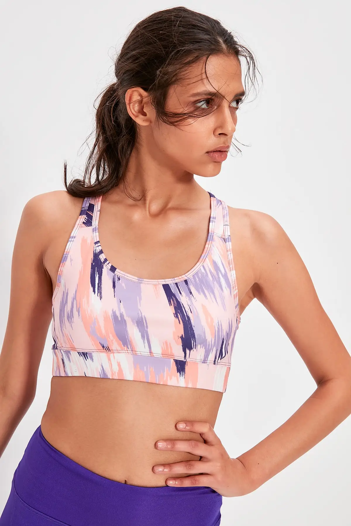 Спортивные топы с рисунком Trendyol TWOAW20SS0001