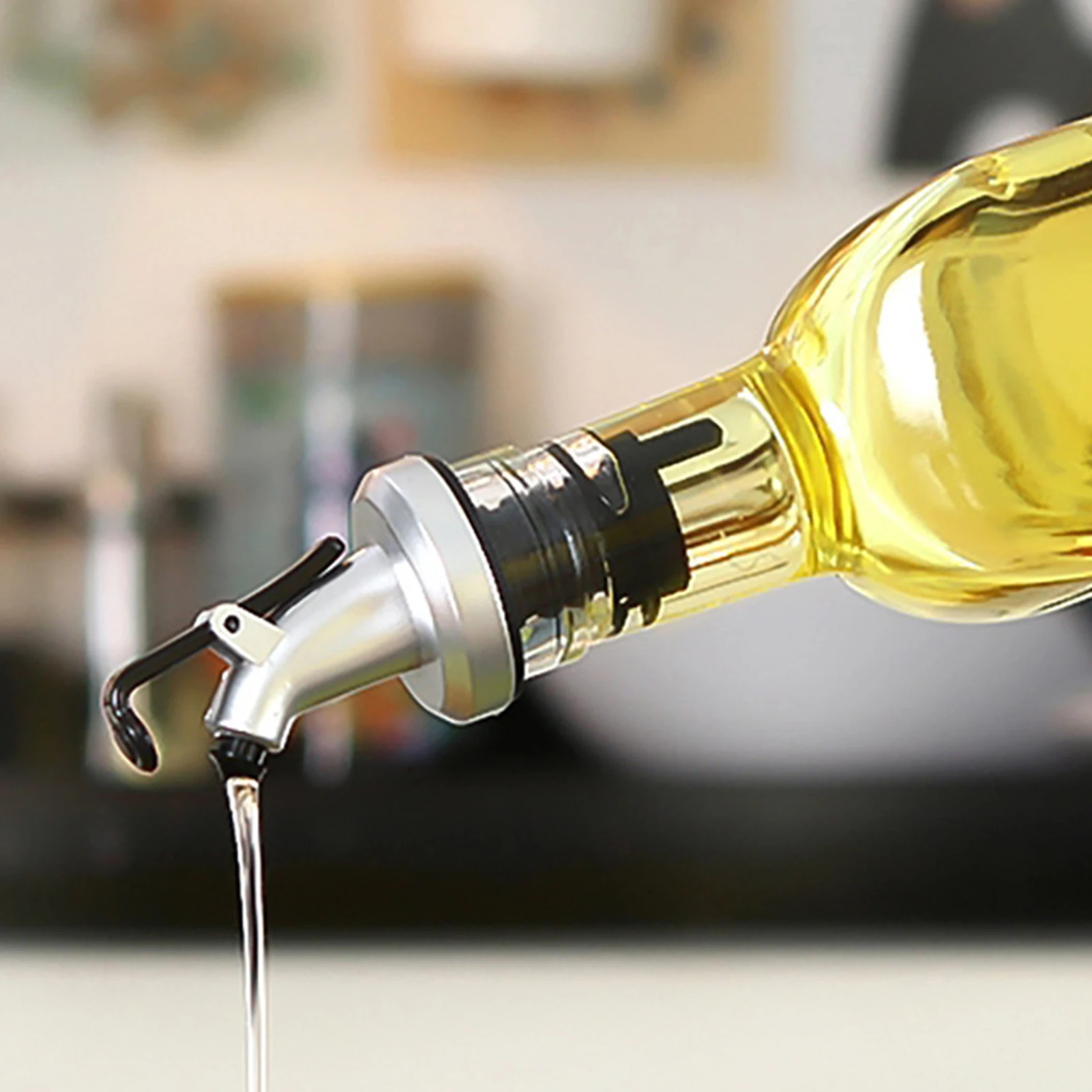 

Oil Bottle Nozzle Seasoning Bottle Stopper Leakproof Olive Oil Bottle Stopper Plastic Kitchen Tool