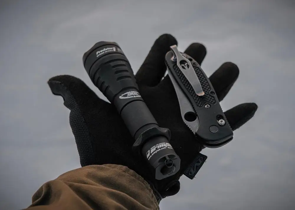 Светодиодный Тактический фонарь Armytek Predator XHP35 HI LED Дальнобойный Подствольный
