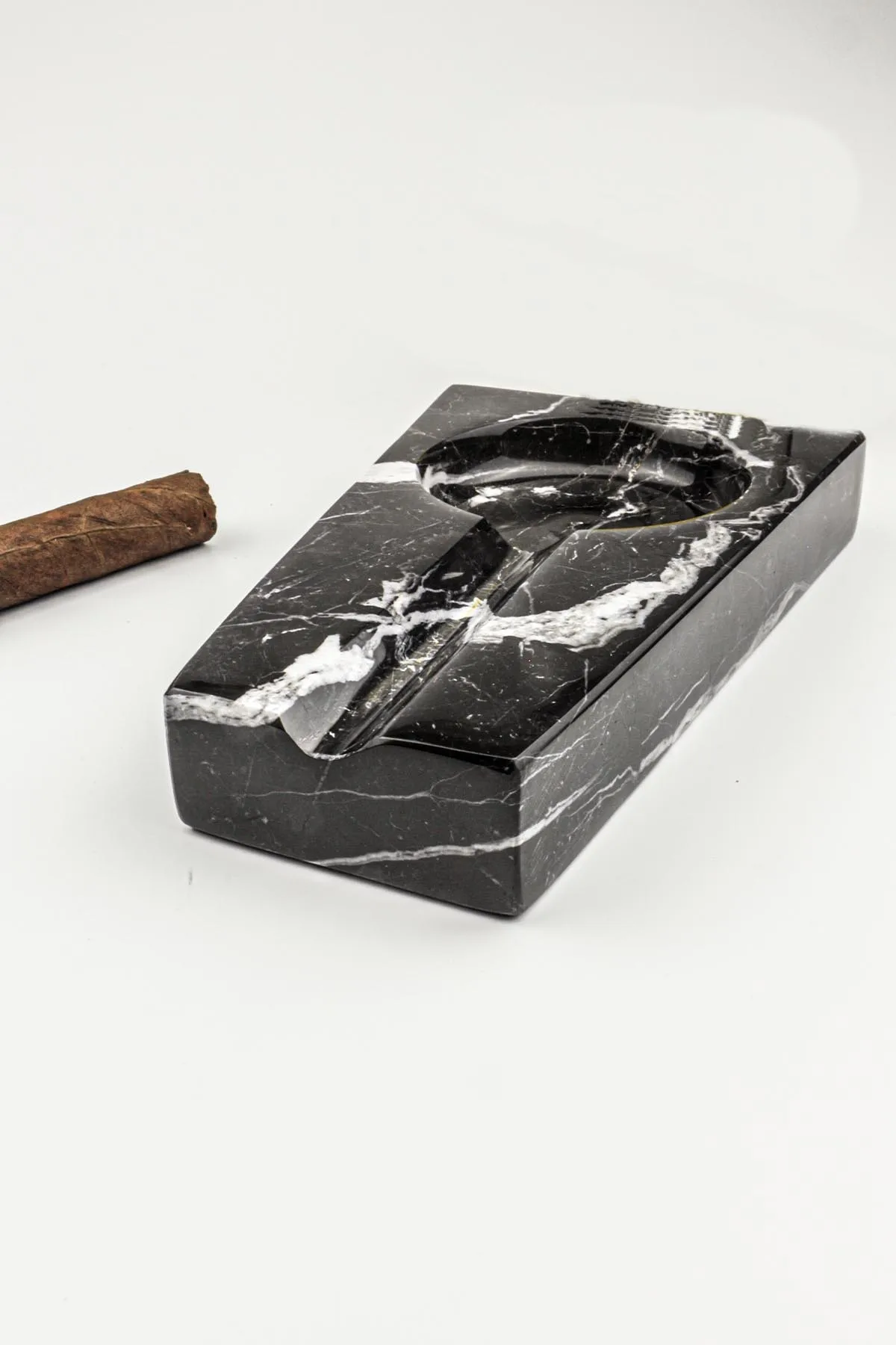 

Natural Marble Smoking Accessories Ashtray Bulk Cool European Decor Gifts Boyfriend Cigar Cigarette Weed Decorative Trays