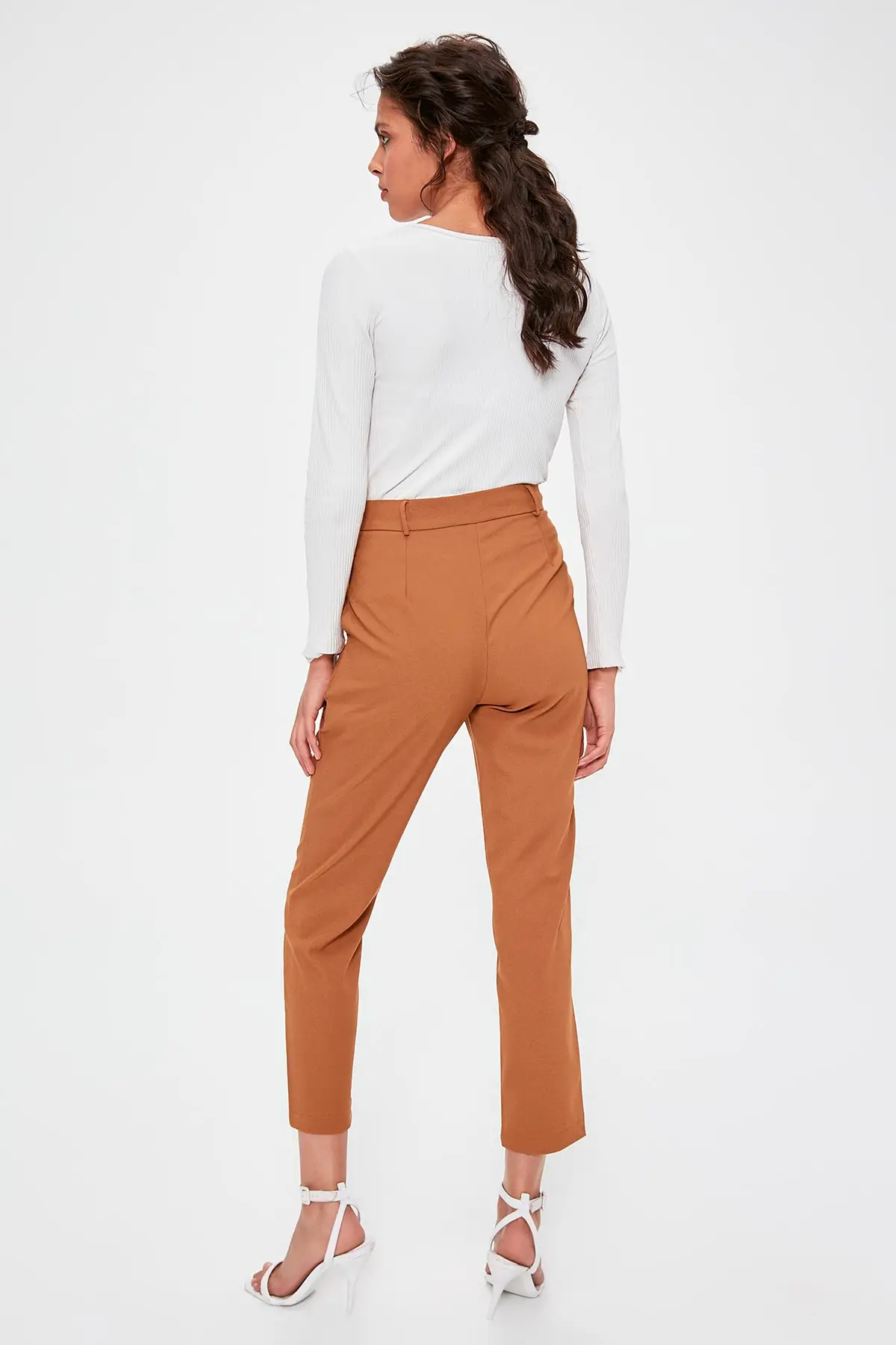Базовые штаны Trendyol Camel TWOAW20PL0057