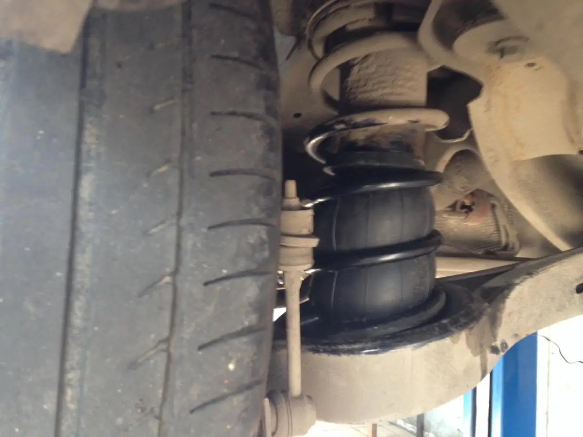 Пневмобаллоны в пружины авто HD 200*85.Боковой Клапан. Пневмоподушки Универсальная