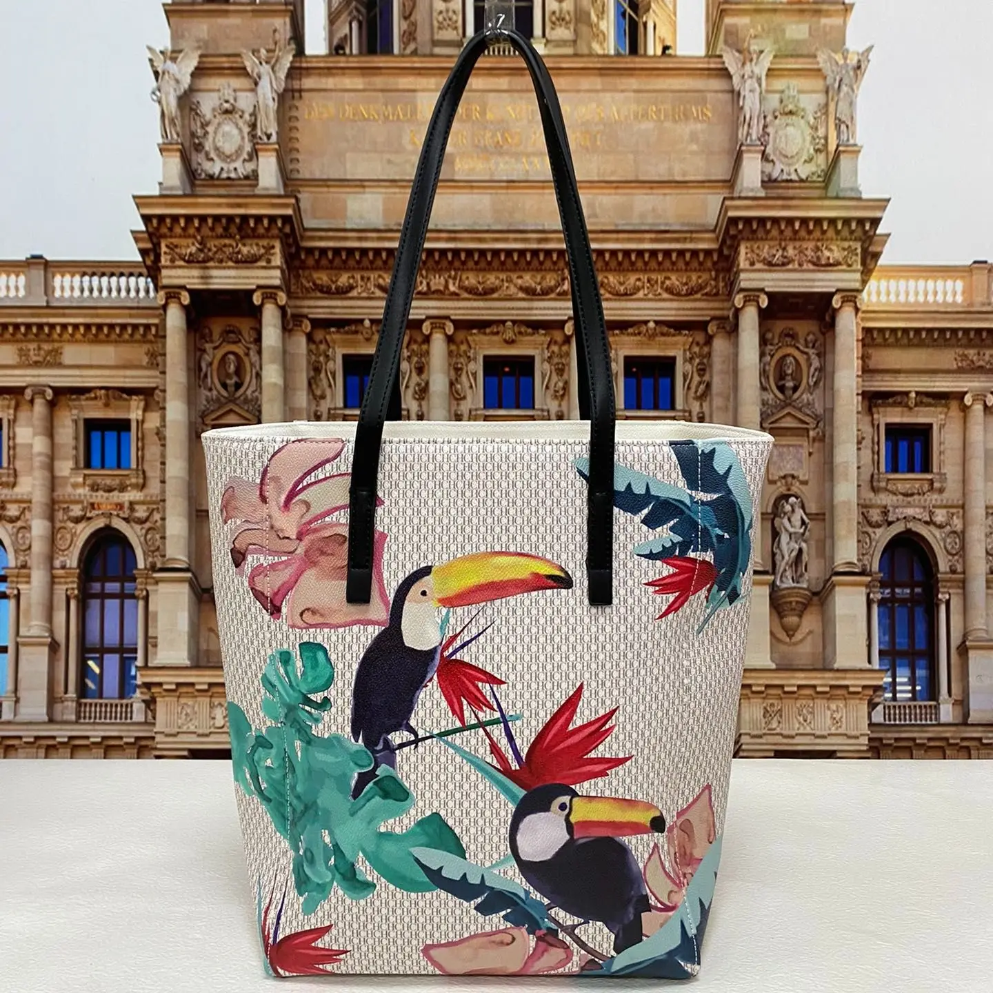 

Luxury Designer Handbag High Quality Printed Flower and Bird Pattern Shopping Bag 2022 New Shoulder Bag