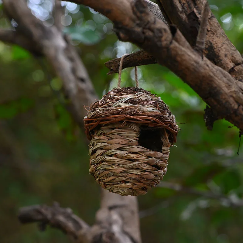

Bird Natural Handmade Woven Bird Nest Grass Bird Bedroom Outooor Decorative Eco-Friendly Cage Hanging Parrot Nest Bird Supplies