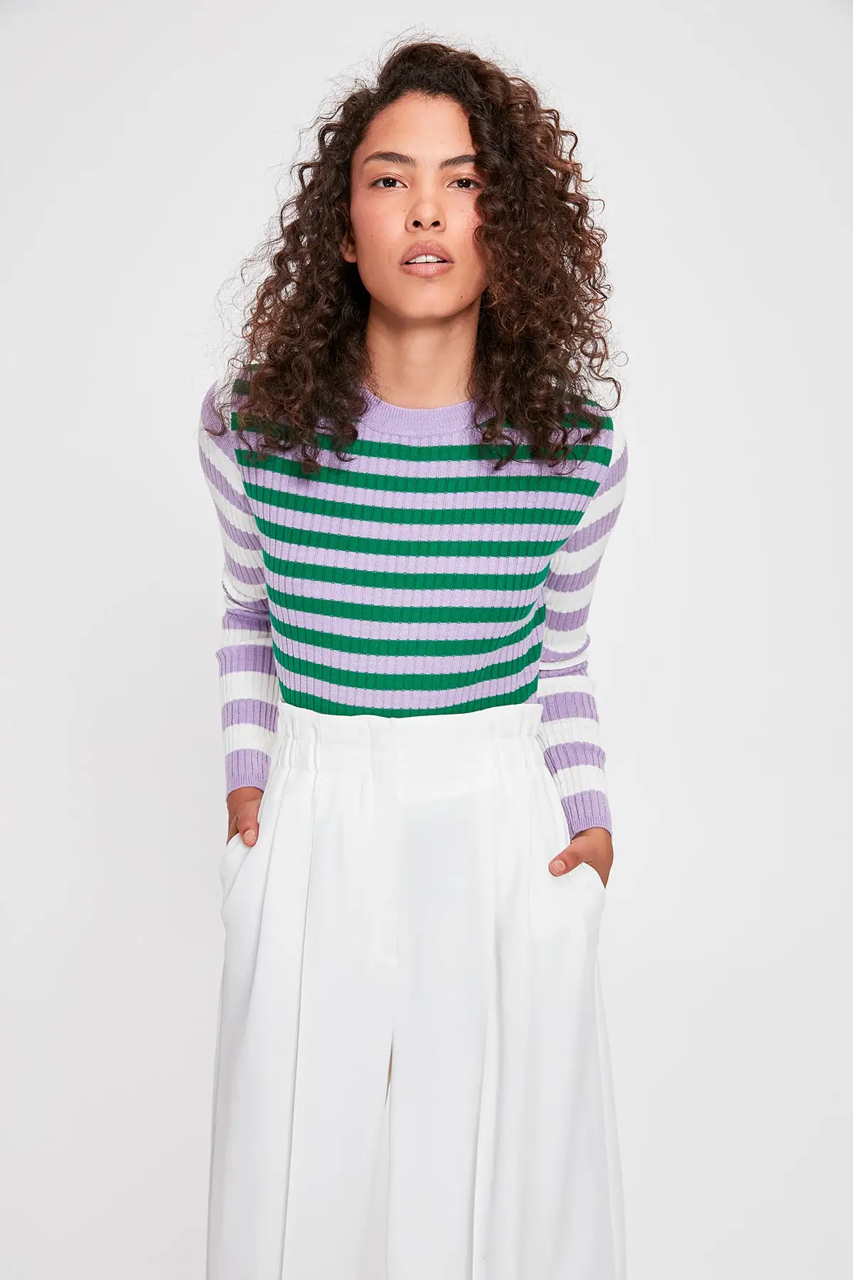 Трикотажный свитер в полоску |