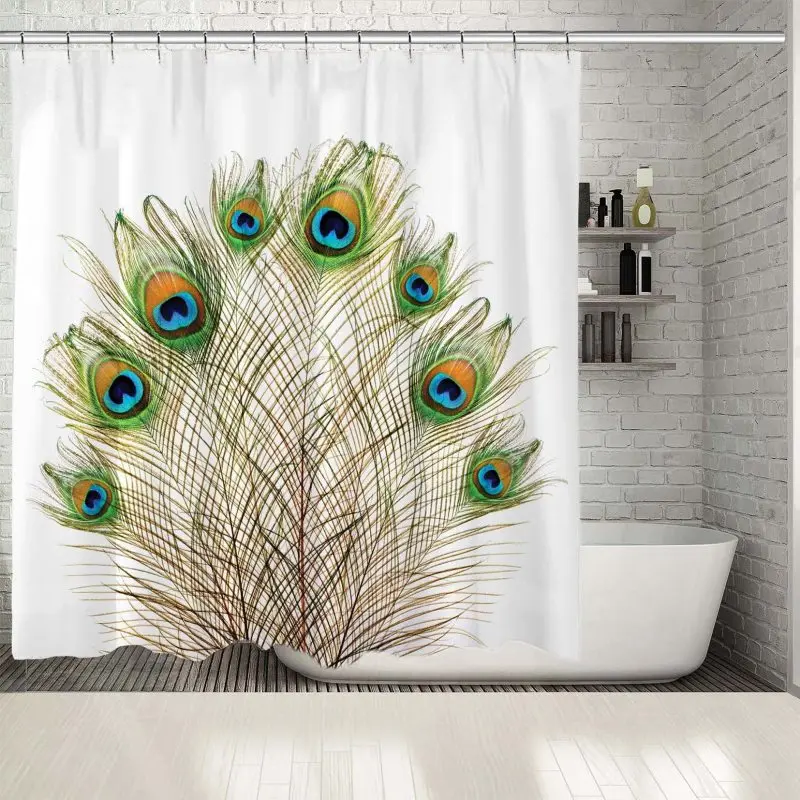 Занавеска для душа с перьями павлина на белом экзотическом цветном фоне природы