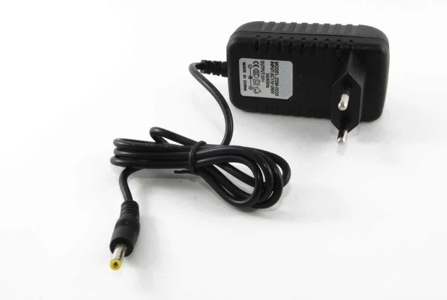Блок питания для игровых приставок PlayStation Vita 4.0x1.7мм 5V 1.5A (7.5W)