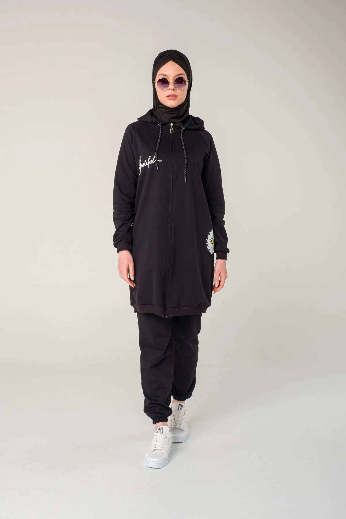 

Eofashion Islamic Sportwear Black Long Sleeve Cotton Out Style Fit Hijab Outwear With Hood And Pants Wide Size Range women