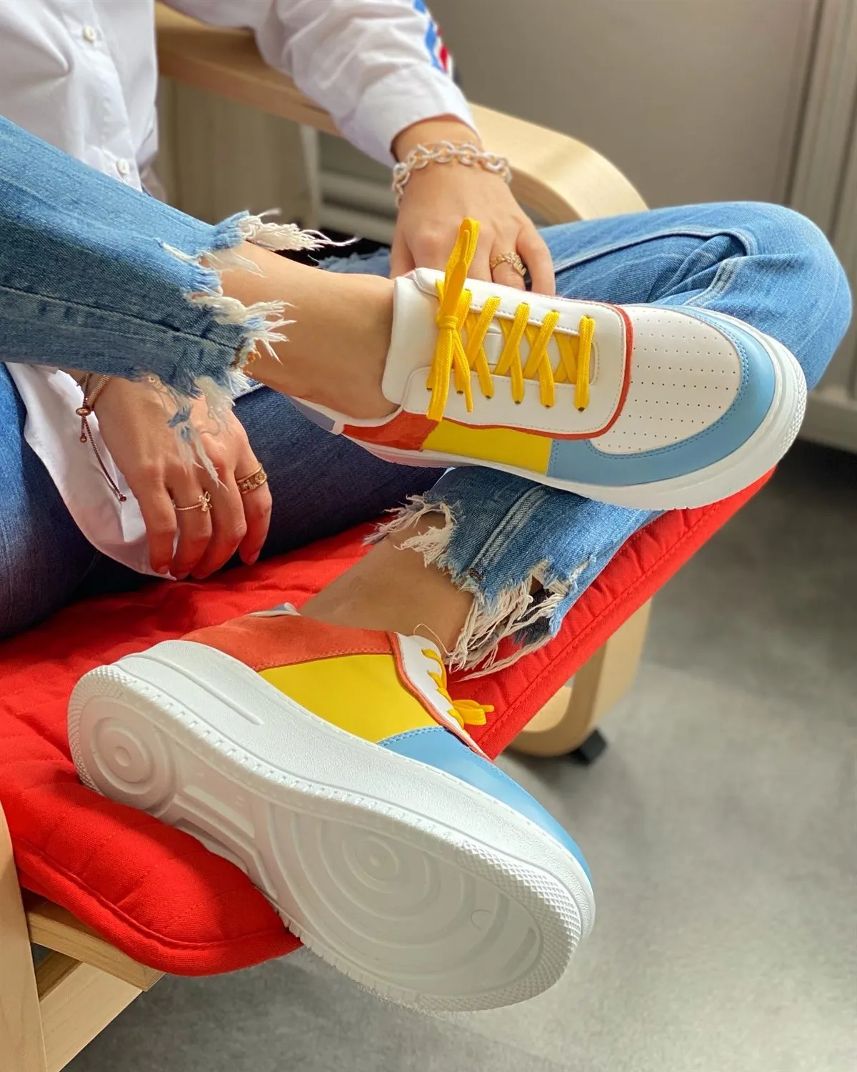 

Women 4 Colors Sneaker - TRY0600H