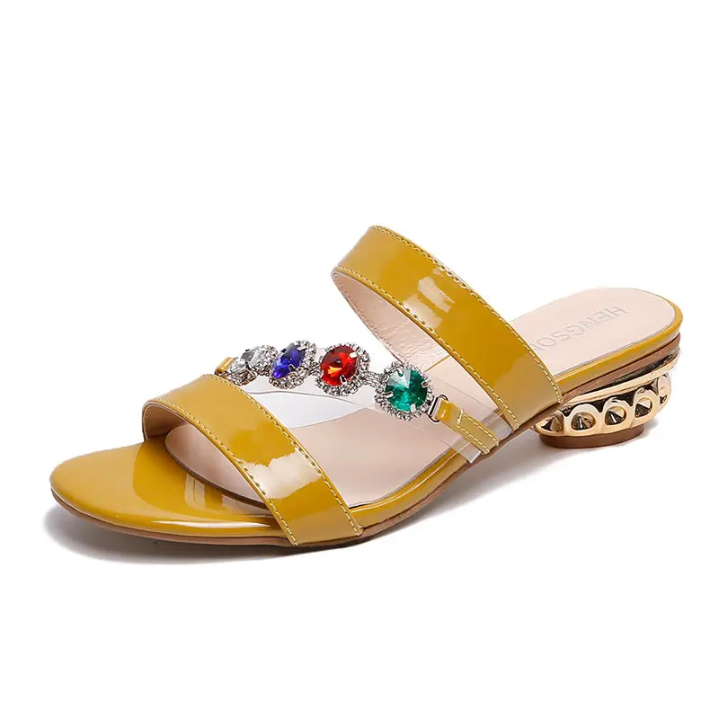 Новое поступление Босоножки на каблуке с ремешками Женские туфли шлепанцы со