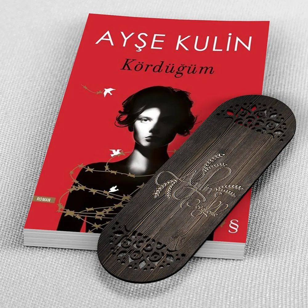 

Персонализированный подарочный набор книг и книг «корду»
