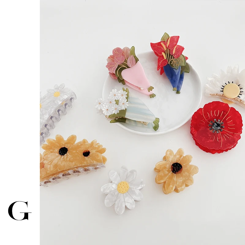 

Ghidbk Funny Multi-style Flower Daisy Acetate Hair Clip for Women Floral Resin Shark Hair Claw Pin Headwear Accessories 2022