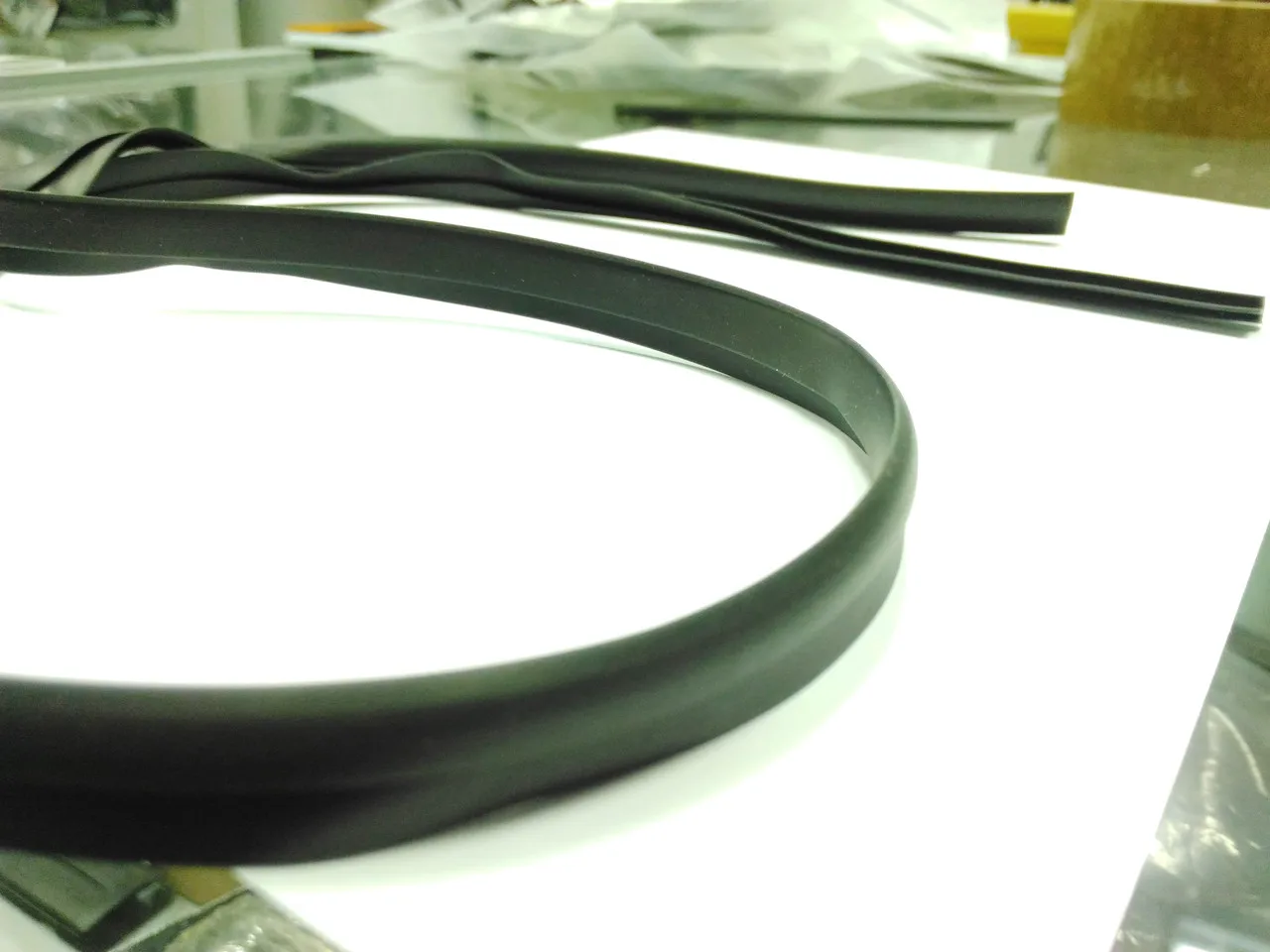 Профиль резиновый F-образный уплотнитель елочка профиль фигурный | Строительство