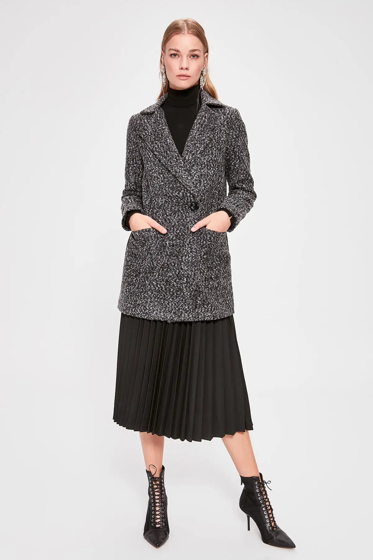 Trendyol Front Single Button Boucle Stamp Coat TWOAW20KB0093