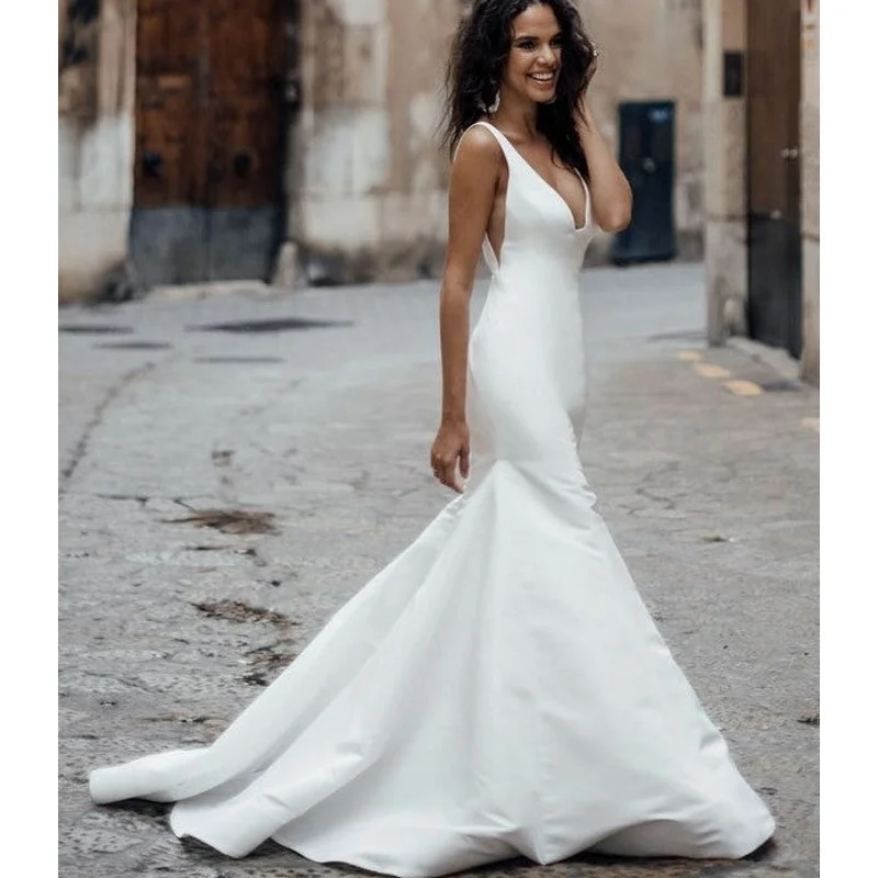

11858# Plunging V Neck Satin Boho Sexy Fitting Sleeveless Spaghetti Straps Wedding Dress Mermaid Backless Wedding Bridal Gown