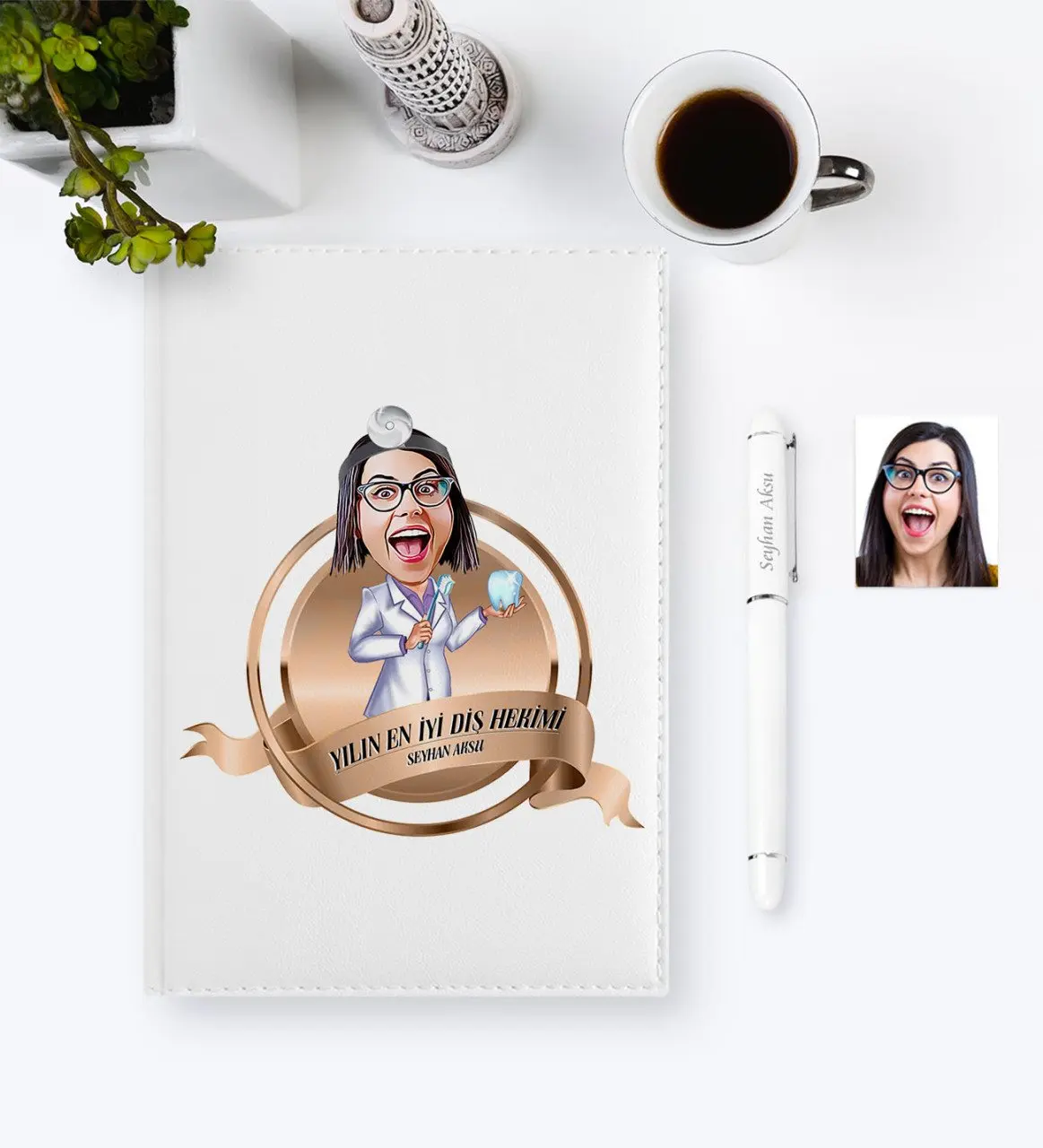 

Personalized The Year 'S Best Lady Dentist Caricature of 2020 Organizer Pen set-1