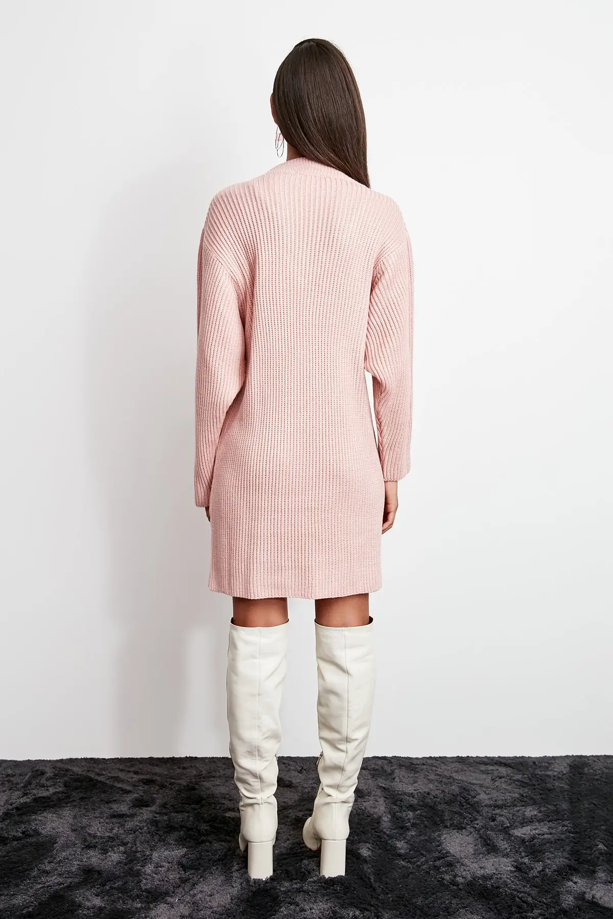 Trendyol свитер с v-образным вырезом платье-свитер TWOAW20KZ1058 |
