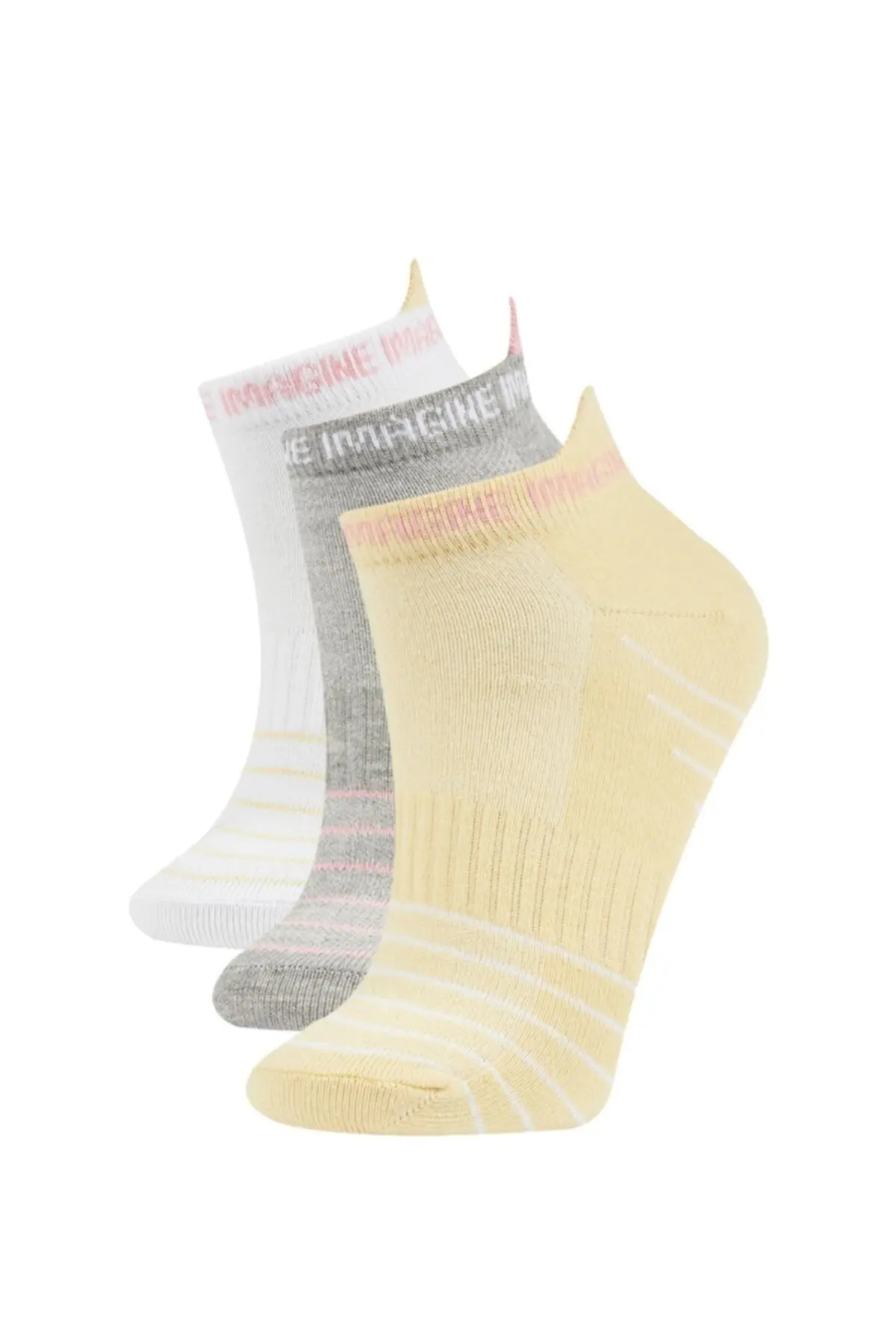 

Women's Cotton Colored 3 Pack Short Socks