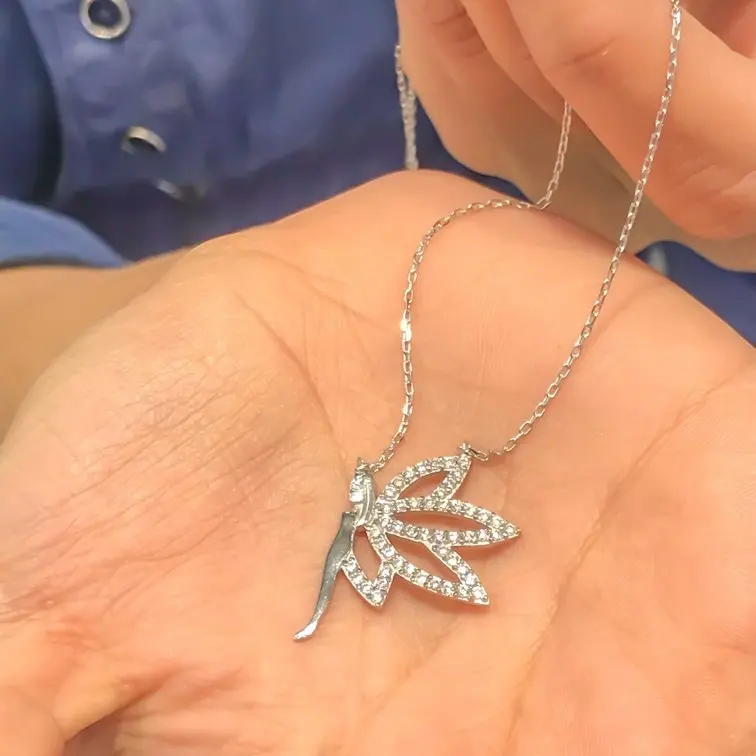 

Серебряное ожерелье с изображением сказочного ангела