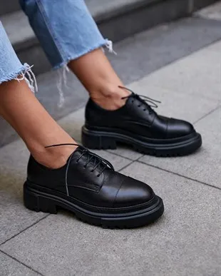 

WOMEN SLIMS SHOES