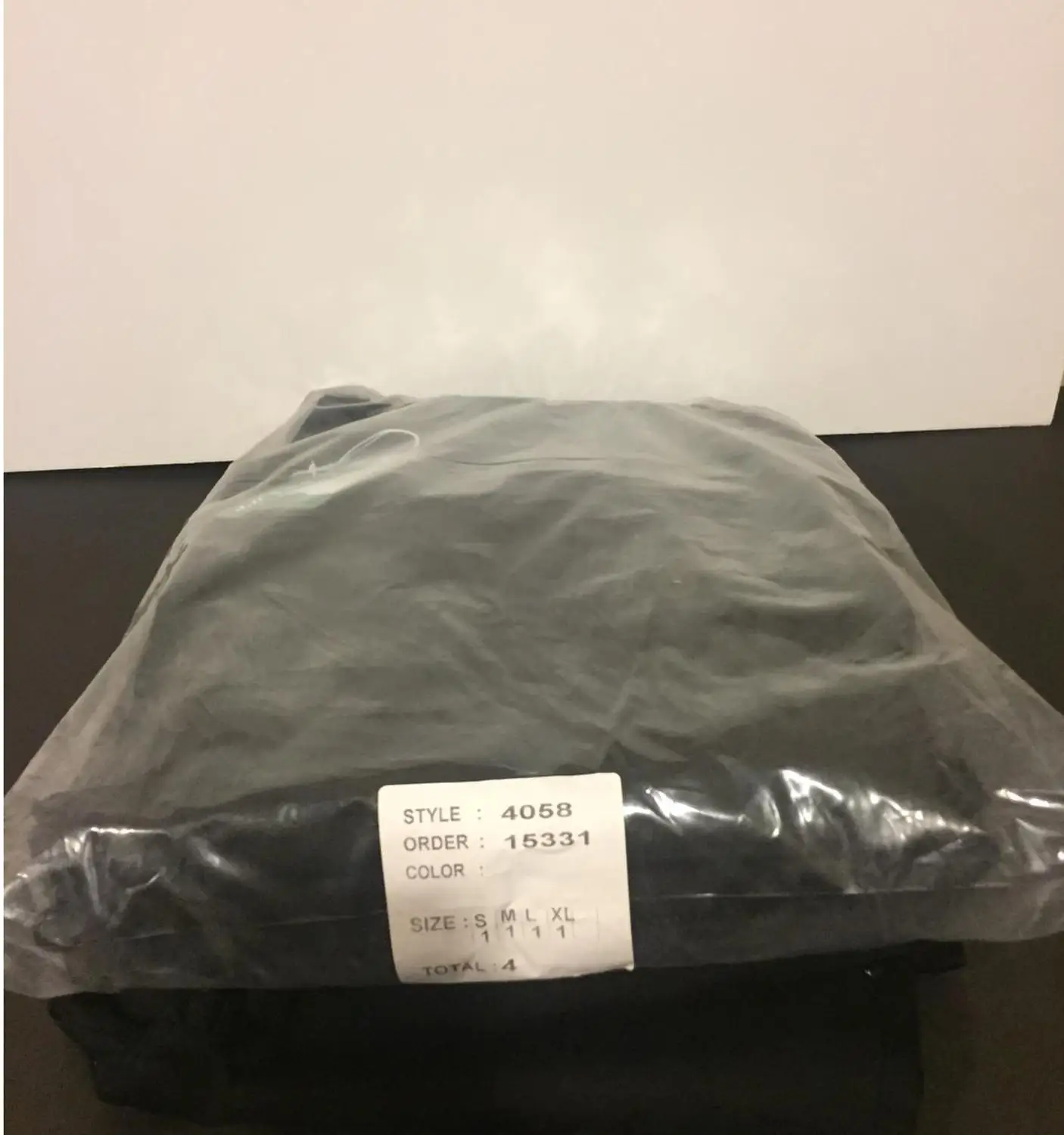 

WHOLESALE 4 PIECES HW 1980 JEANS MENS DENIM JACKET BUNDLE for BOUTIQUES