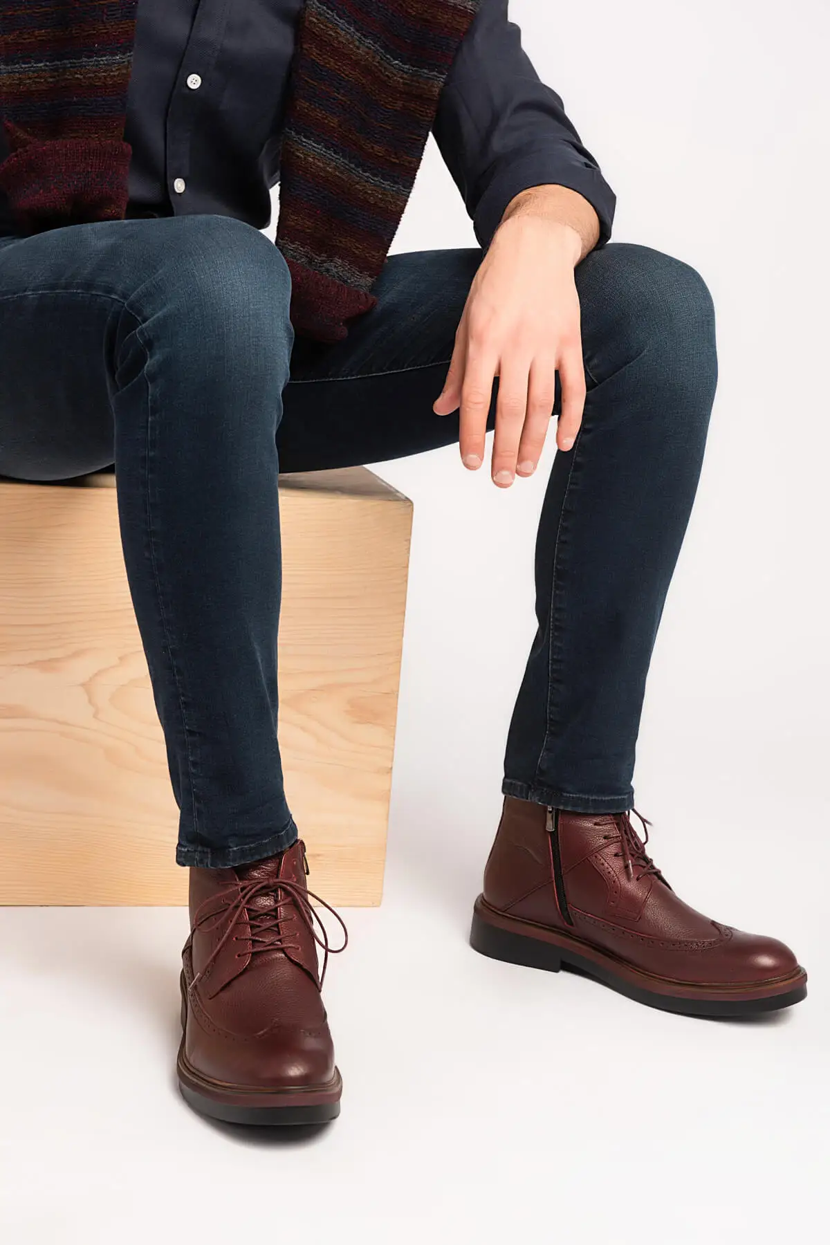 Мужские бордовые ботинки из натуральной кожи Derimod |