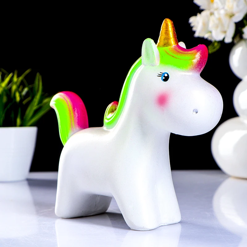 Подарок для девочек. Копилка &quotЕДИНОРОГ&quot радужная. Гипс. Лак. 21х20х10 см. |
