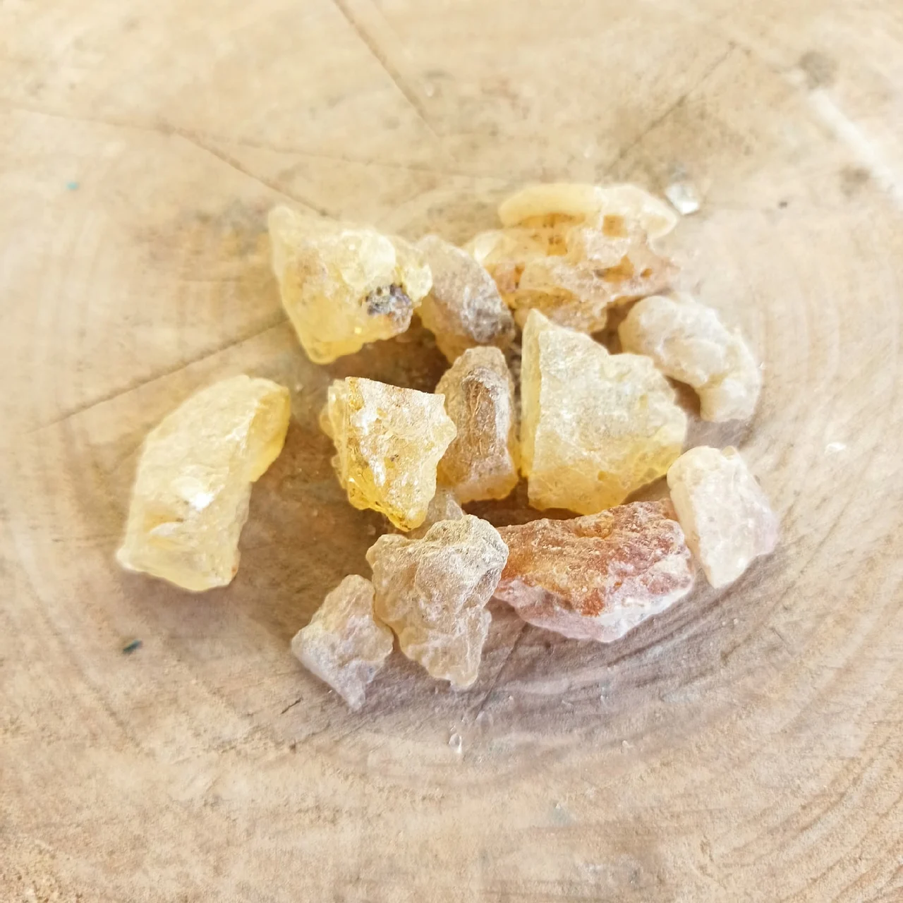 ладан натуральный. ладан византия, вес: 25 г. смола олибанум. ладан натуральный. смола олибанум.