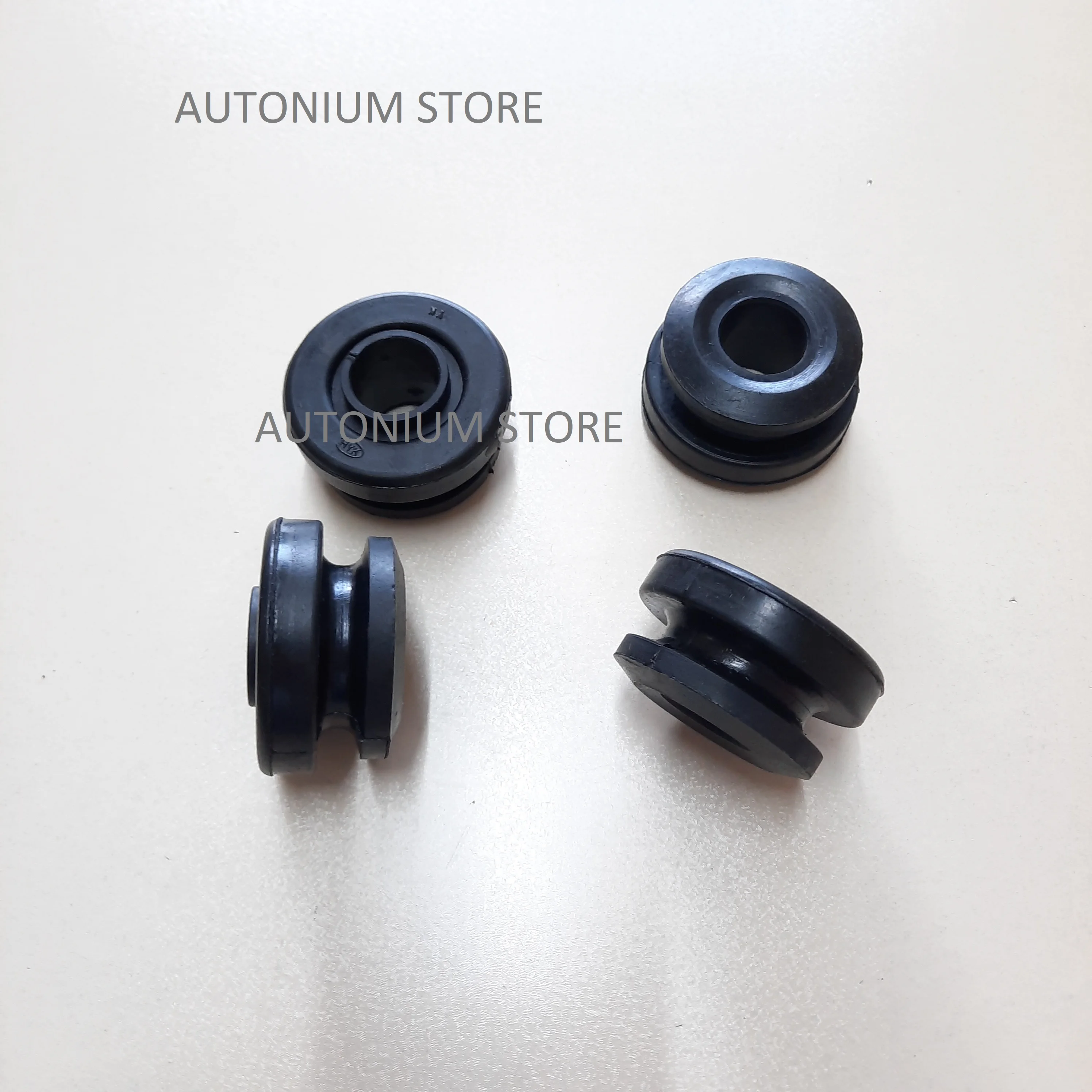 

Front Strut Rod Cushion Bushing 1 Set 4 Pieces for Mitsubishi L300 - Delica MR162680 (Best Quality Rubber)