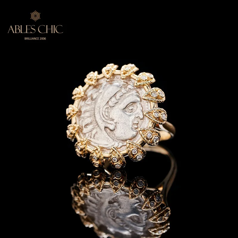 Кольцо из 18-каратного золота с бриллиантами карат