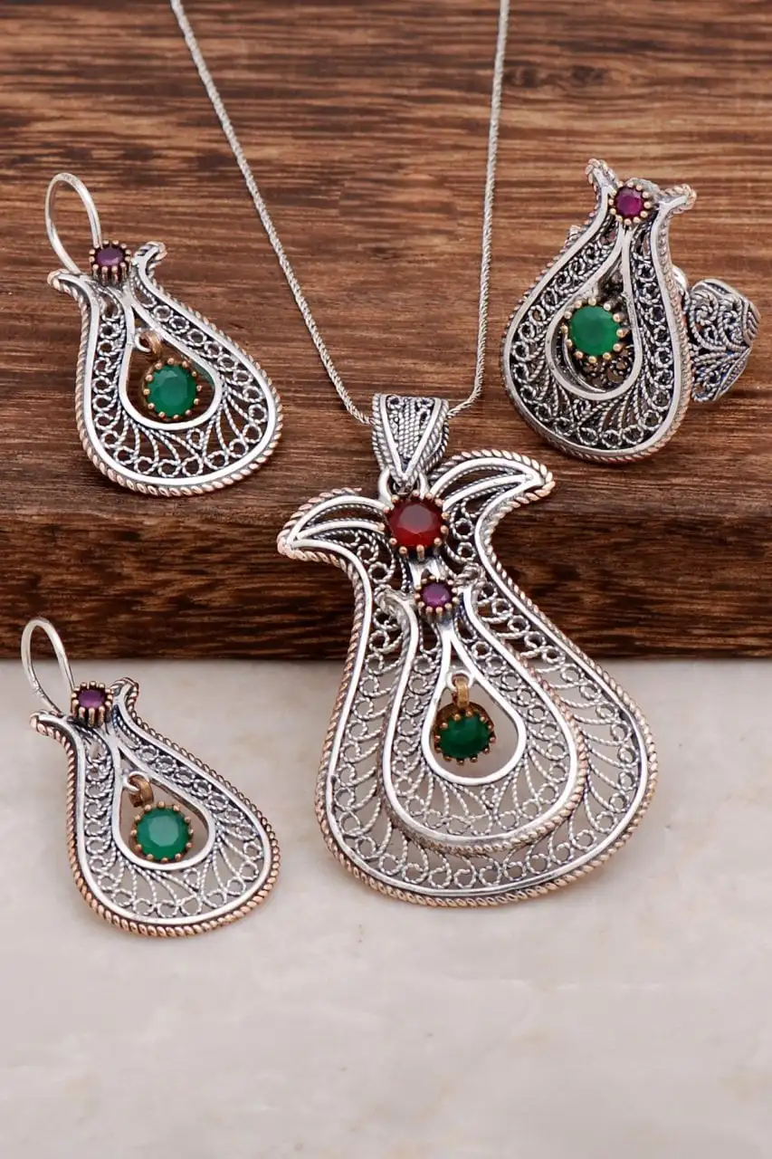 

Tulip Design Filigree Silver Set 1999Hand Made Silver Jewellery Set